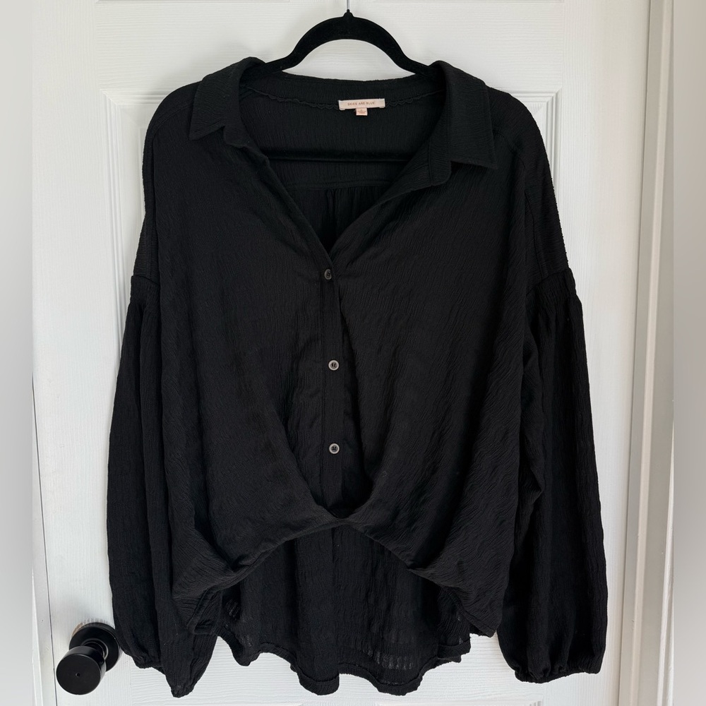 Skies Are Blue Elegant Black Blouse